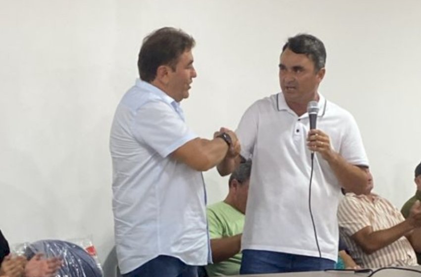 Chiquinho de Barrazo se filia juntamente com sete vereadores ao MDB em Nazarezinho