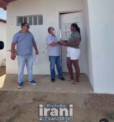 Irani Alexandrino Realiza a entrega de mais 06 casas populares em Coremas